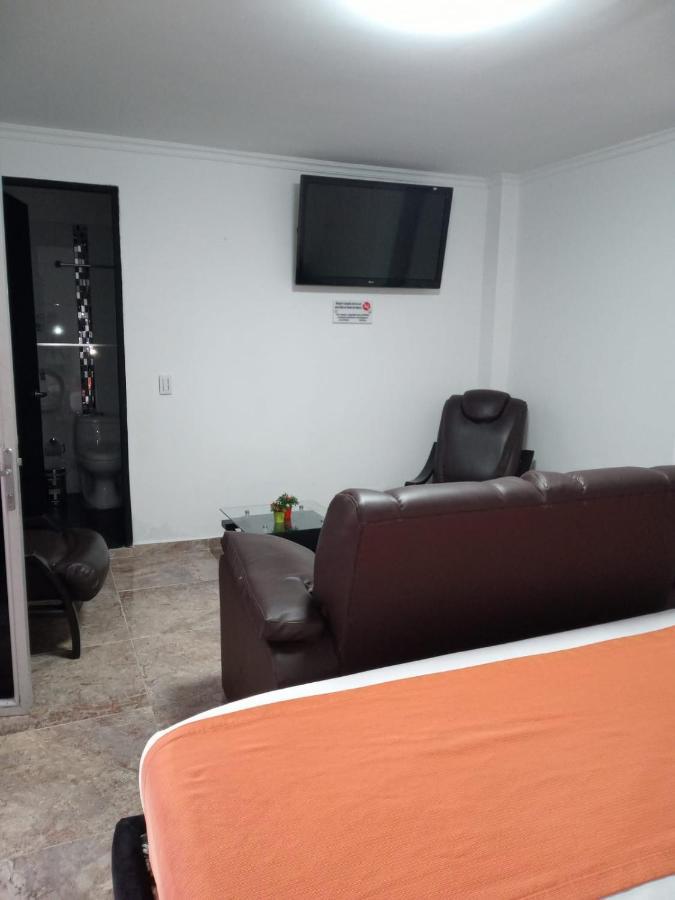 Confort Plaza Hotel Villavicencio Esterno foto